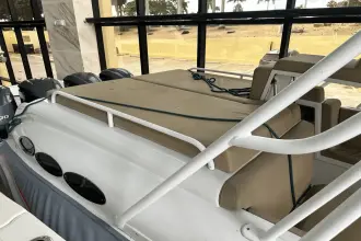 Thumbnail von Nautica International 44 Express