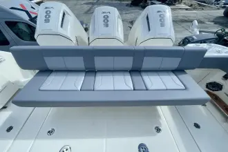 Thumbnail von Boston Whaler 420 Outrage