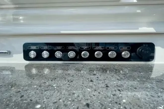 Thumbnail von Boston Whaler 420 Outrage