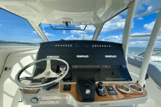 Thumbnail von Boston Whaler 420 Outrage