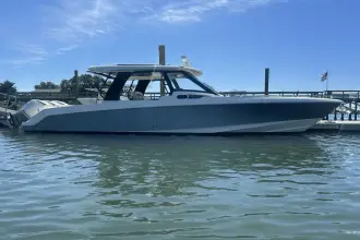 Thumbnail von Boston Whaler 350 Realm