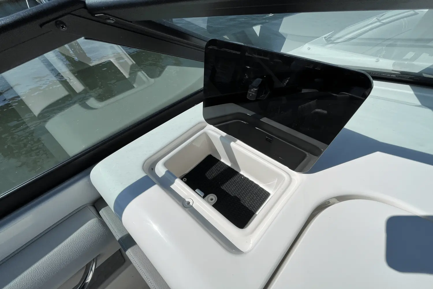 Thumbnail von Sea Ray SDX 270