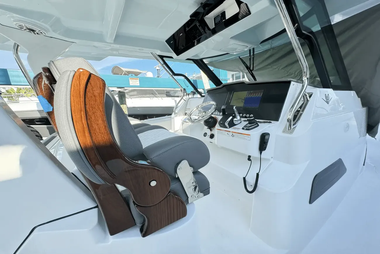 Thumbnail von Bertram 39 CC