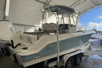 Thumbnail von Boston Whaler 230 Outrage