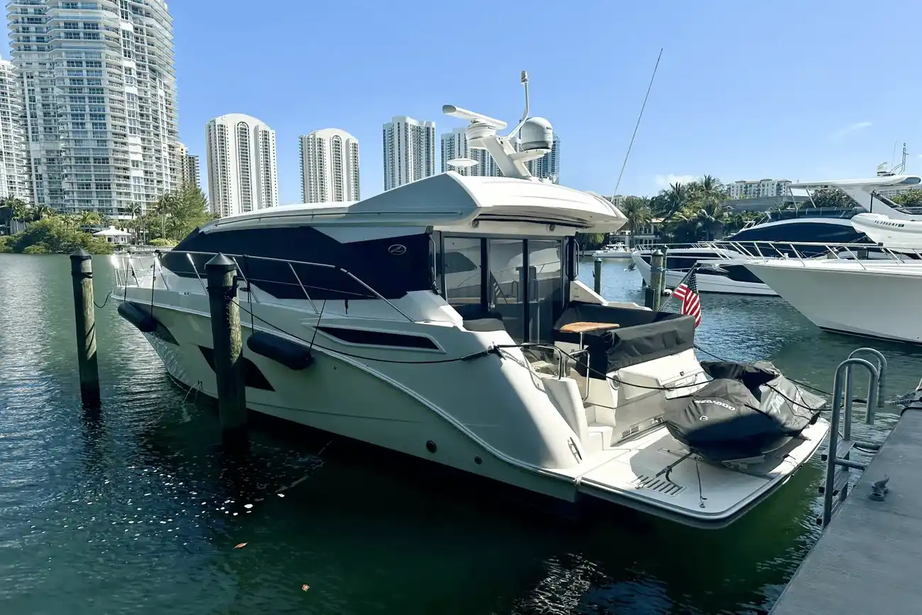 Sea Ray 460 Sundancer