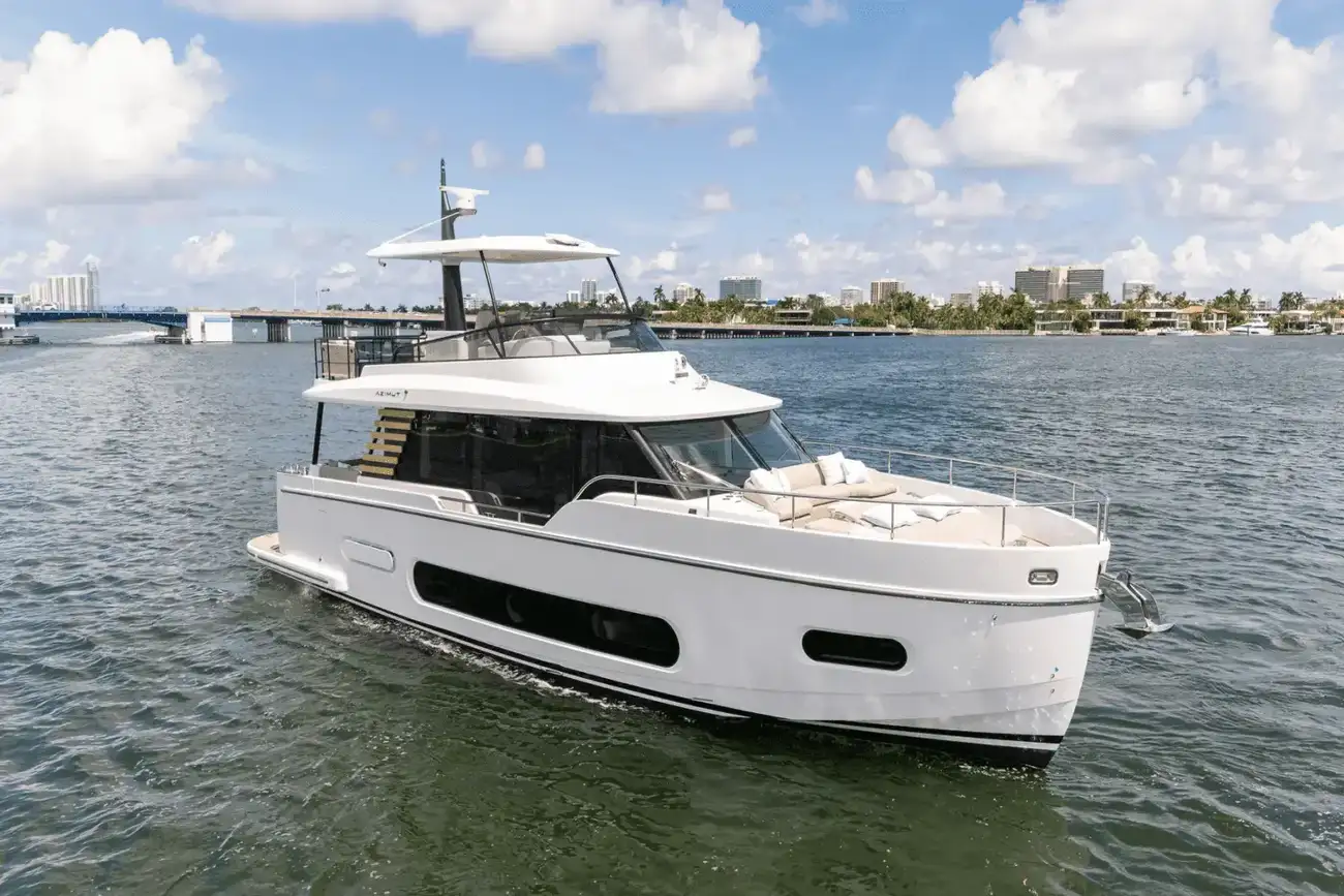 Thumbnail von Azimut 60