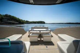 Thumbnail von Cruisers Yachts 50 GLS OB