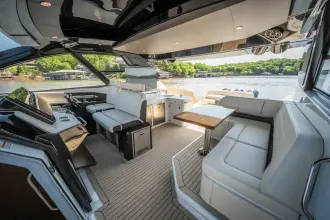 Thumbnail von Cruisers Yachts 50 GLS OB