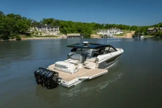 Thumbnail von Cruisers Yachts 50 GLS OB