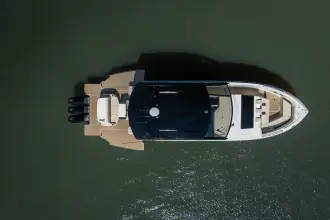 Thumbnail von Cruisers Yachts 50 GLS OB