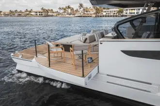 Thumbnail von Azimut Seadeck 6