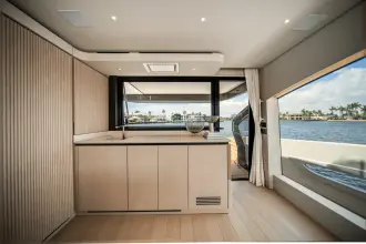 Thumbnail von Azimut Seadeck 6