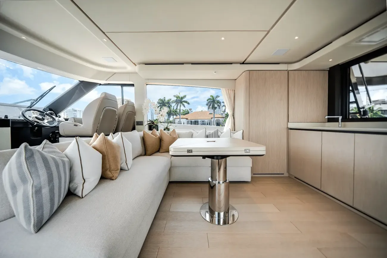 Thumbnail von Azimut Seadeck 6