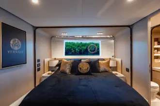 Thumbnail von Azimut 60