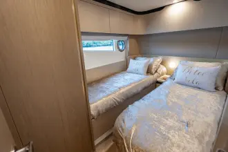 Thumbnail von Azimut 60