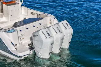 Thumbnail von Boston Whaler 360 Outrage