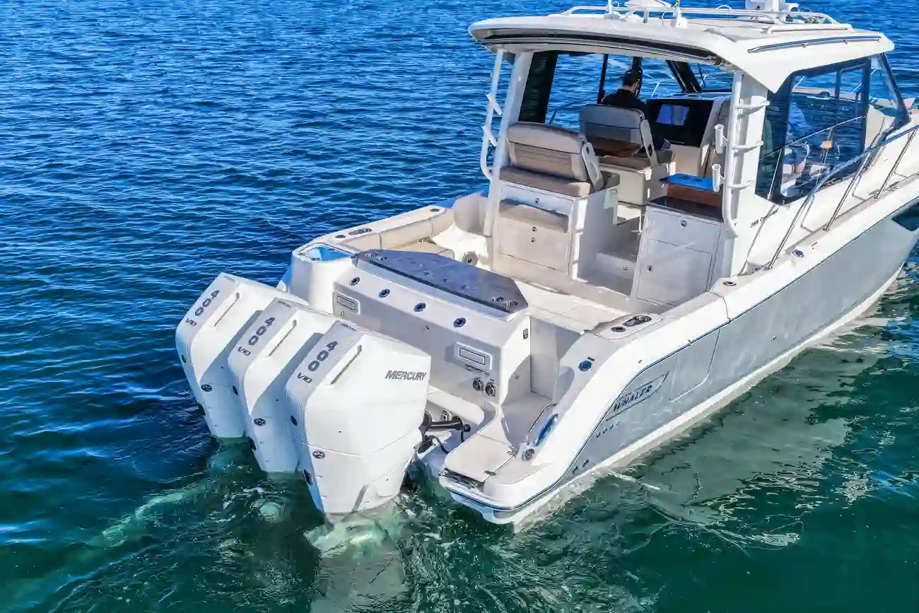 Thumbnail von Boston Whaler 360 Outrage