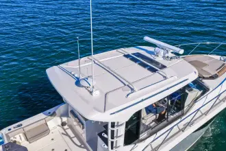 Thumbnail von Boston Whaler 360 Outrage