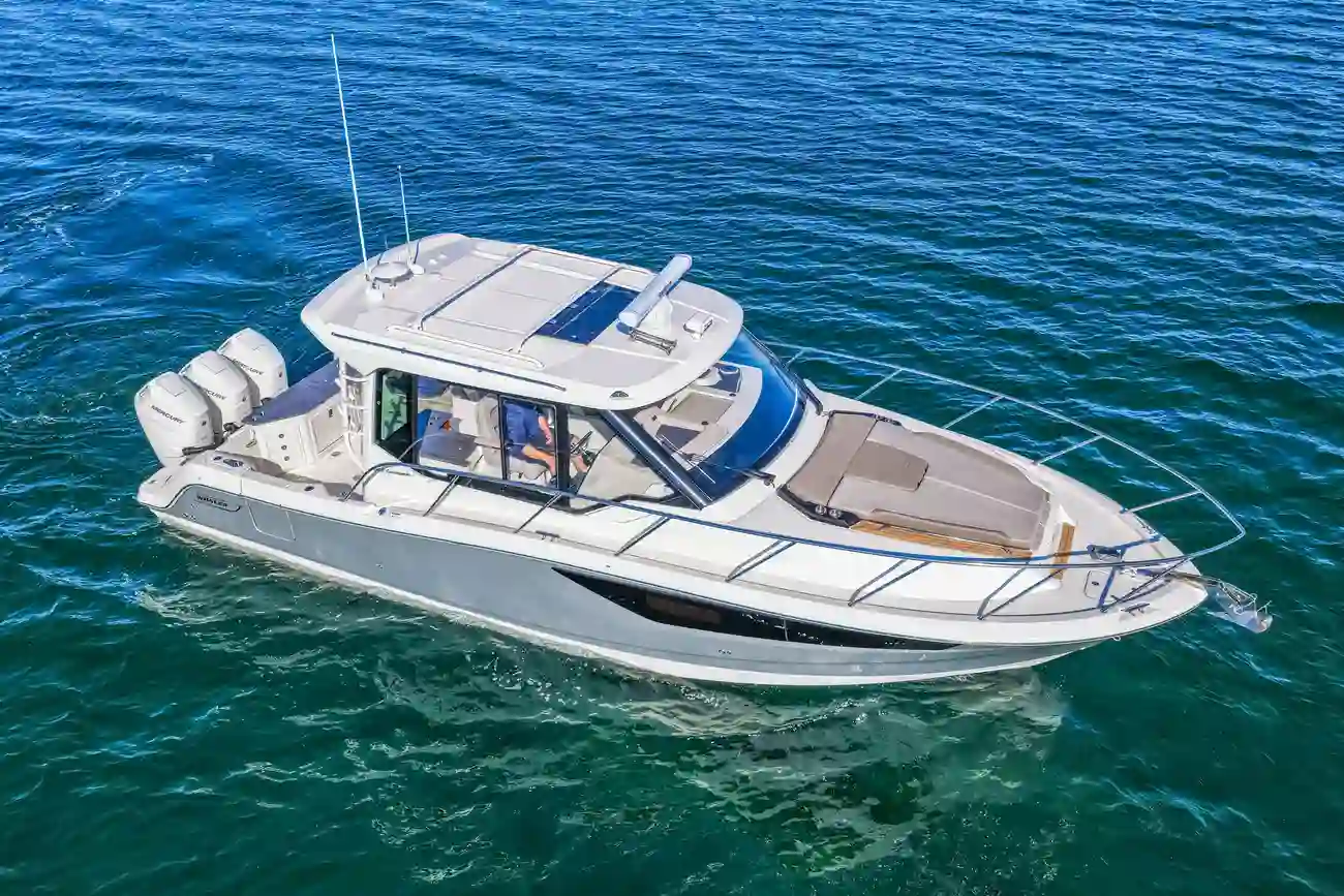 Thumbnail von Boston Whaler 360 Outrage