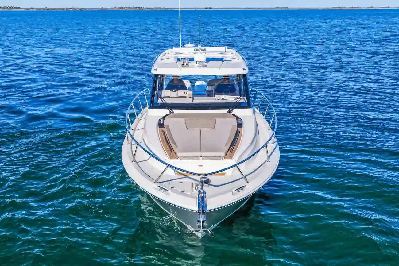 Thumbnail von Boston Whaler 360 Outrage