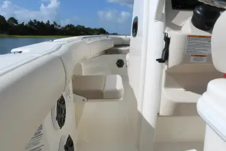 Thumbnail von Boston Whaler 250 Outrage