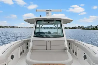 Thumbnail von Boston Whaler 380 Outrage