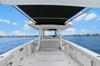 Thumbnail von Boston Whaler 380 Outrage