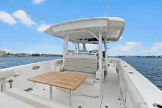 Thumbnail von Boston Whaler 380 Outrage