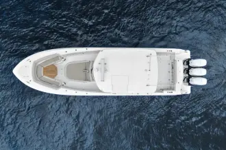 Thumbnail von Boston Whaler 380 Outrage