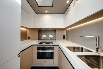 Thumbnail von Azimut S8