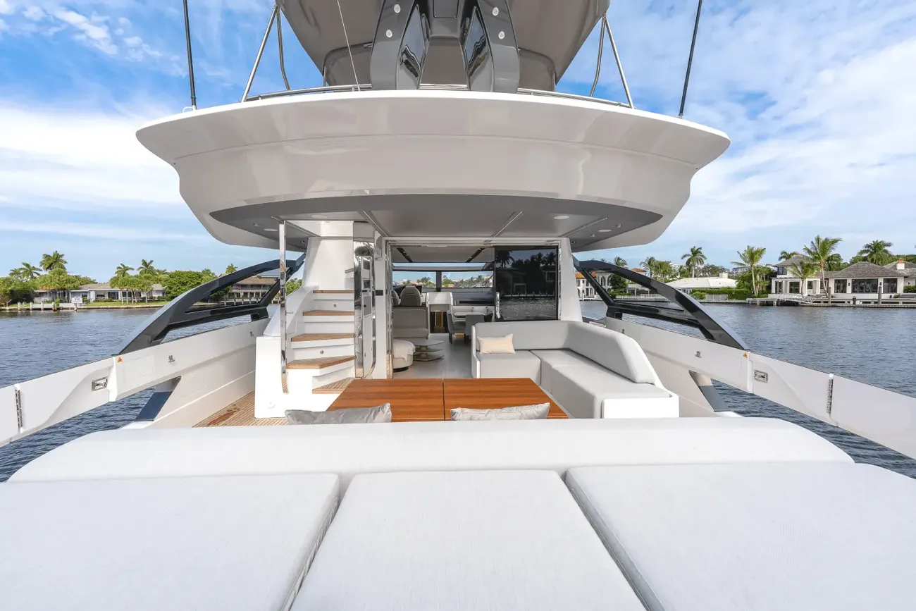 Thumbnail von Azimut S8