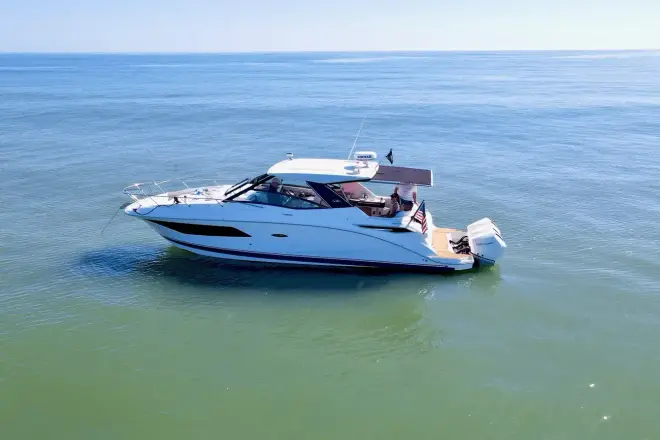 Sea Ray 320 Sundancer 