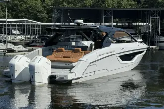 Thumbnail von Cruisers Yachts 42 GLS OB