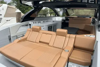 Thumbnail von Cruisers Yachts 42 GLS OB