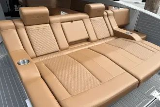 Thumbnail von Cruisers Yachts 42 GLS OB