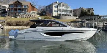 Thumbnail von Cruisers Yachts 42 GLS OB