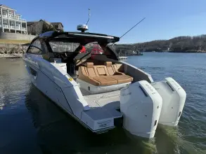 Thumbnail von Cruisers Yachts 42 GLS OB