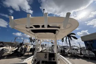 Thumbnail von Boston Whaler 230 Outrage