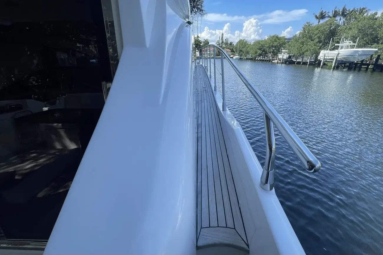 Thumbnail von Azimut 58