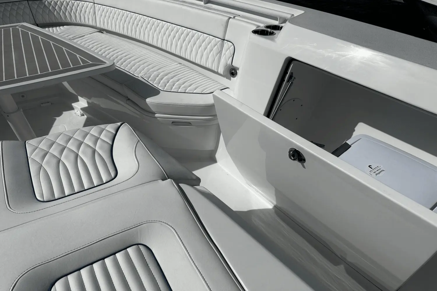 Thumbnail von Intrepid 41 Panacea