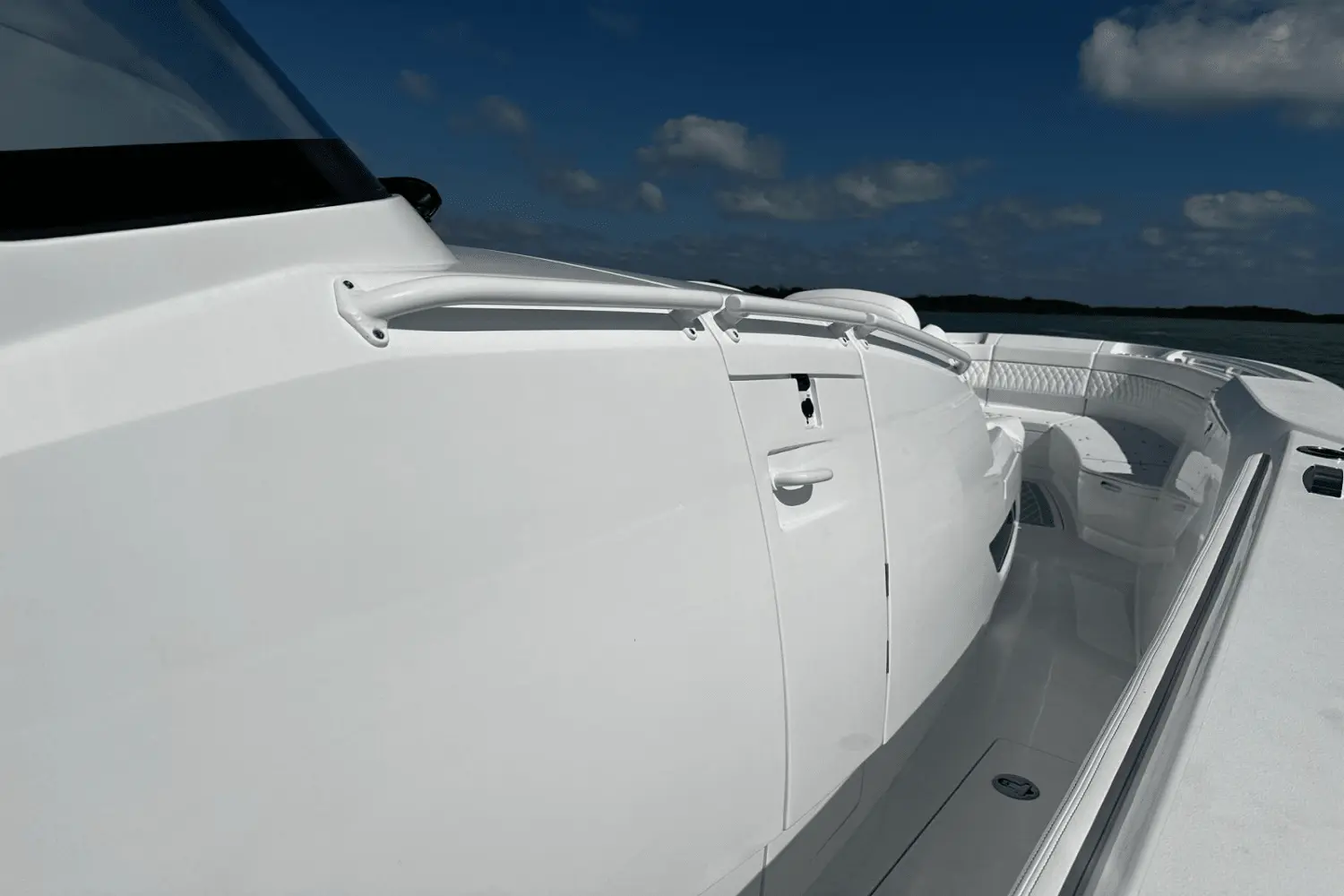 Thumbnail von Intrepid 41 Panacea