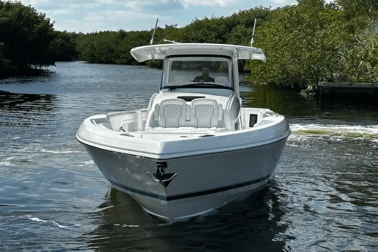 Thumbnail von Intrepid 41 Panacea