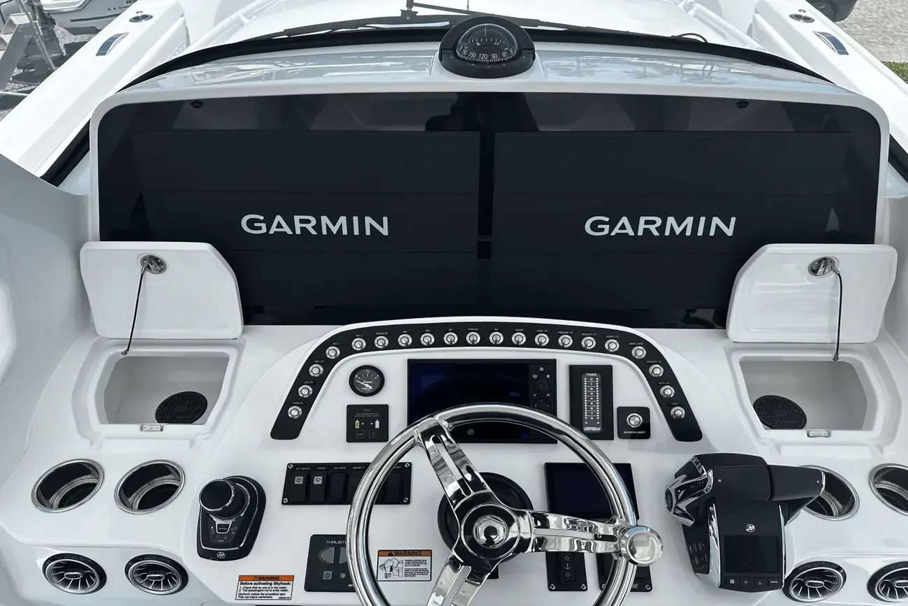 Thumbnail von Intrepid 41 Panacea