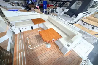 Thumbnail von Cruisers Yachts 42 Cantius