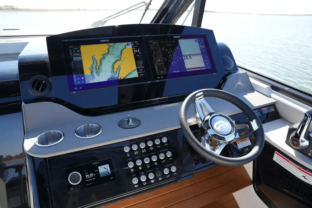 Thumbnail von Sea Ray 370 Sundancer