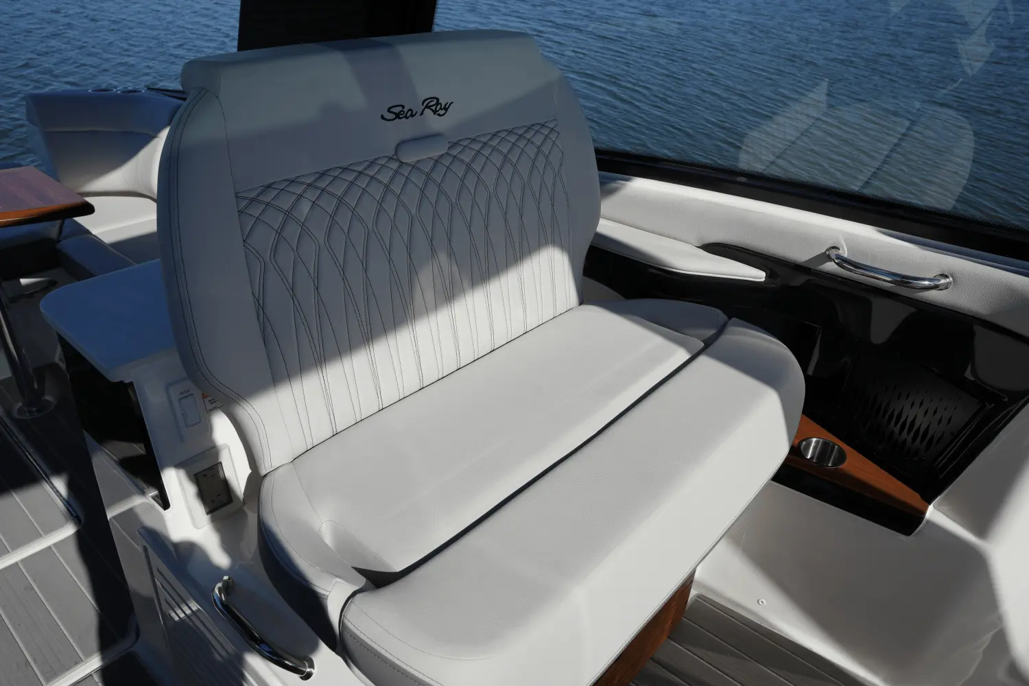 Thumbnail von Sea Ray 370 Sundancer