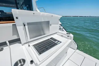 Thumbnail von Cruisers Yachts 46 Cantius