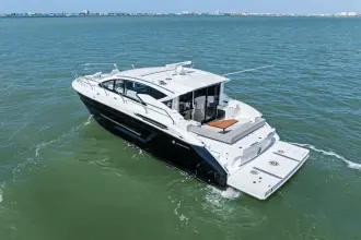 Thumbnail von Cruisers Yachts 46 Cantius
