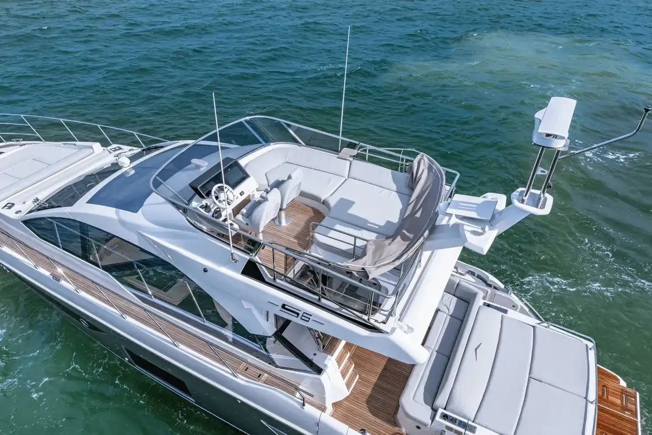 Thumbnail von Azimut S6