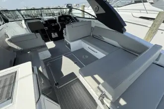 Thumbnail von Cruisers Yachts 34 GLS OB